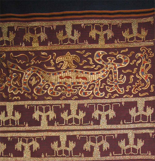 Monumen Penari Lampung Sigeh Penguten Bambang Adi Pramono