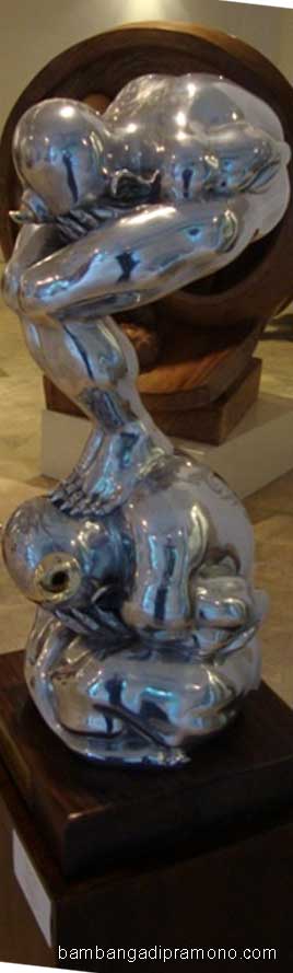 metal sculpture by bambang adi pramono